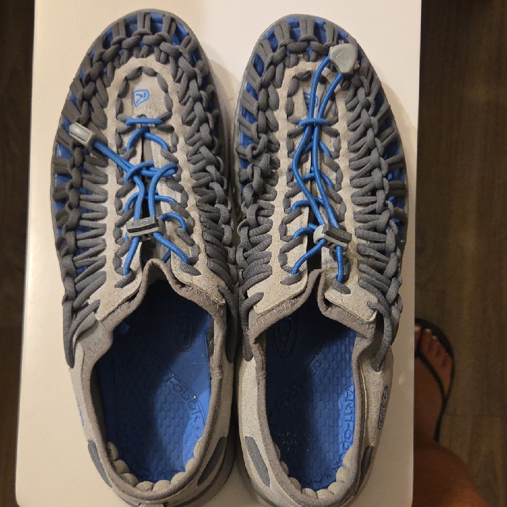 KEEN WATER SHOES